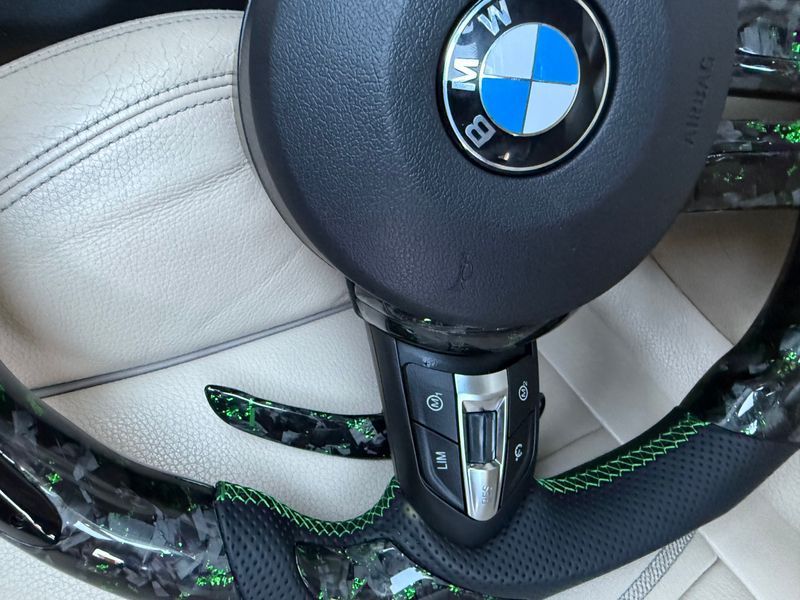 M Кермо Руль Зелений Карбон + Led екран М3 стиль для BMW F series F10 F30 F11 F01 F02 F20 F21 F22 F23 F31 F32 F33 F36 X3 F25 F26 F15 F16 BM-8 фото