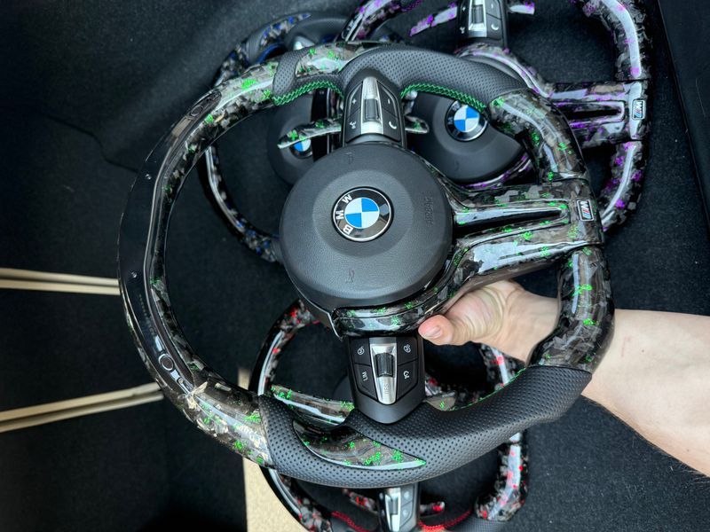 M Кермо Руль Зелений Карбон + Led екран М3 стиль для BMW F series F10 F30 F11 F01 F02 F20 F21 F22 F23 F31 F32 F33 F36 X3 F25 F26 F15 F16 BM-8 фото
